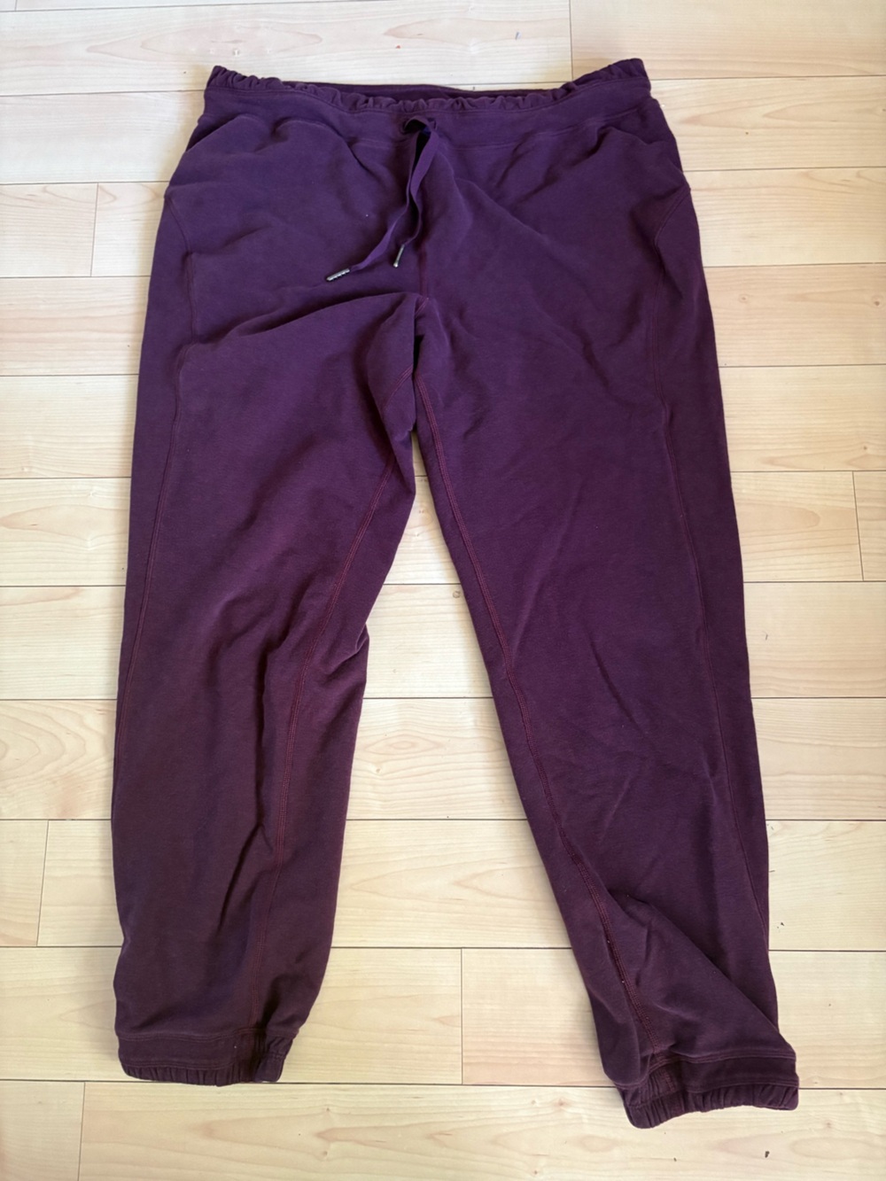 Lululemon Burgundy Casual Sweatpants - Classic Comfort
